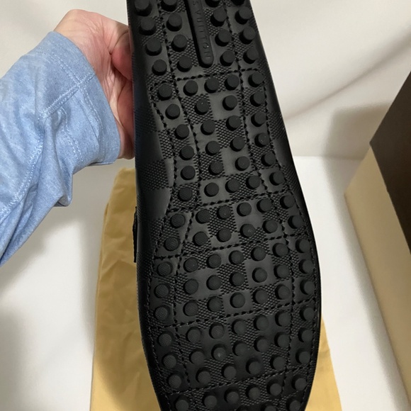 Louis Vuitton Logo LV Hockenheim Moccasin Shoe in leather Black Size 8 M